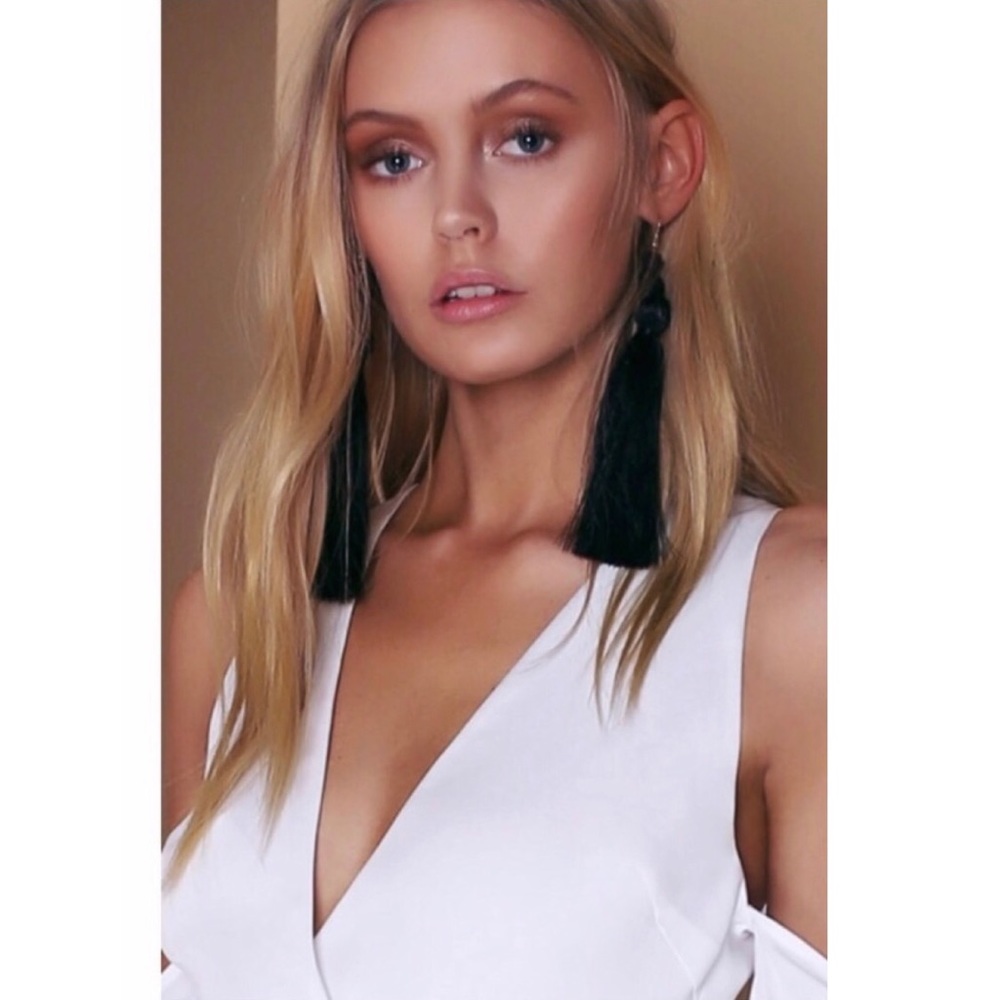 PREMONITION The Label Alluring Tassel Earrings -‎ Black